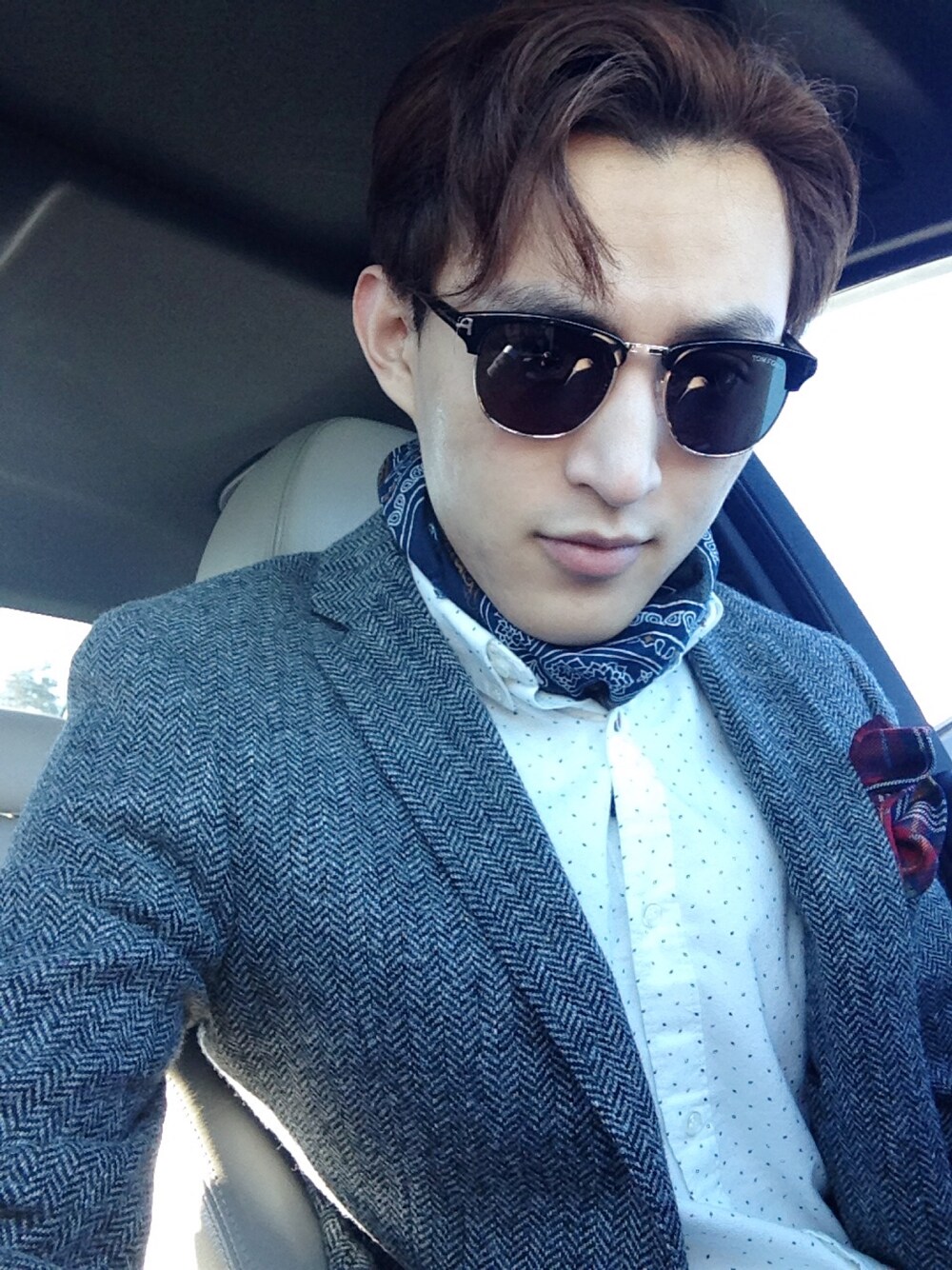 「winterchic、outfit、Seattle、TOMFORD」｜「HUGO BOSSのアイテム（スーツジャケット、グレー系）」を使った、Pikachu3344さん（メンズ・180cm）の冬コーディネートの1枚目の写真