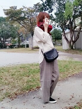 「earth music&ecology（アースミュージックアンドエコロジー）のアイテム（スリッポン、ブラック系）」を使った、piiiikoさん（レディース・153cm）の秋コーディネート