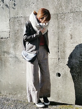 「earth music&ecology（アースミュージックアンドエコロジー）のアイテム（スリッポン、ブラック系）」を使った、piiiikoさん（レディース・153cm）の秋コーディネート