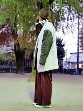 「earth music&ecology（アースミュージックアンドエコロジー）のアイテム（スリッポン、ブラック系）」を使った、piiiikoさん（レディース・152cm）の秋コーディネート