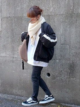 「オールドスクール」｜「アイテム（アナログ腕時計）」を使った、piiiikoさん（レディース・152cm）の冬コーディネート