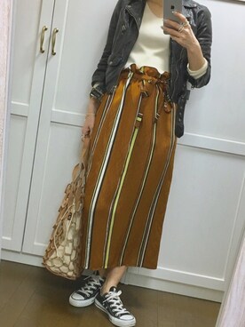 「ベルイエロー」｜「アイテム（ライダースジャケット）」を使った、naさん（レディース・155cm）の春コーディネート