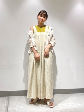 「リネンシャツ」｜「アイテム（オールインワン・サロペット）」を使った、ユリカさん（レディース・163cm）の春コーディネート