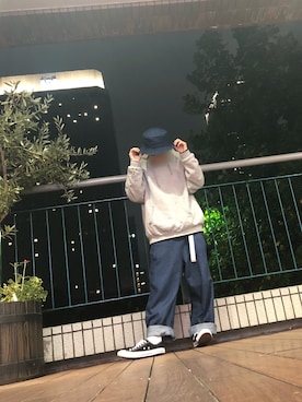 「AZUL by moussy（アズールバイマウジー）のアイテム（パーカー）」を使った、YUKIさん（メンズ・170cm）の秋コーディネート