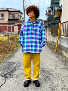 「VINTAGE（ヴィンテージ）のアイテム（マウンテンパーカー）」を使った、Afro Miguelさん（メンズ・170cm）の春コーディネート