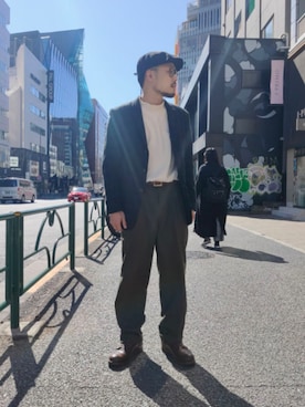 「OVERRIDE」｜「アイテム（スラックス）」を使った、ぐっさんさん（メンズ・169cm）の冬コーディネート