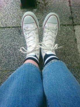 ソックス 靴下 ブルー系 を使った コンバース ハイカット のレディース人気ファッションコーディネート Wear