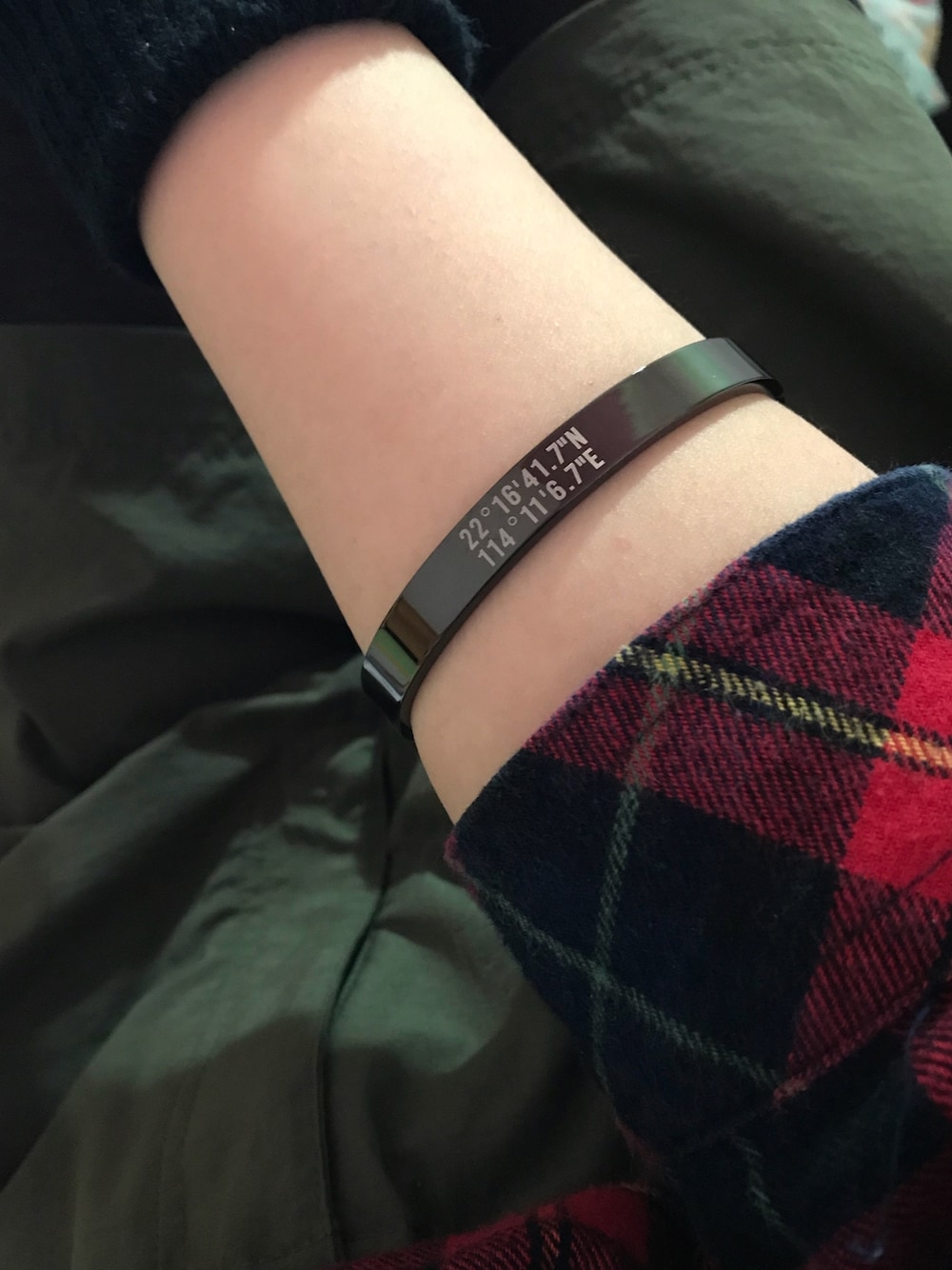 WTAPSのブレスレットを使った人気ファッションコーディネート - WEAR