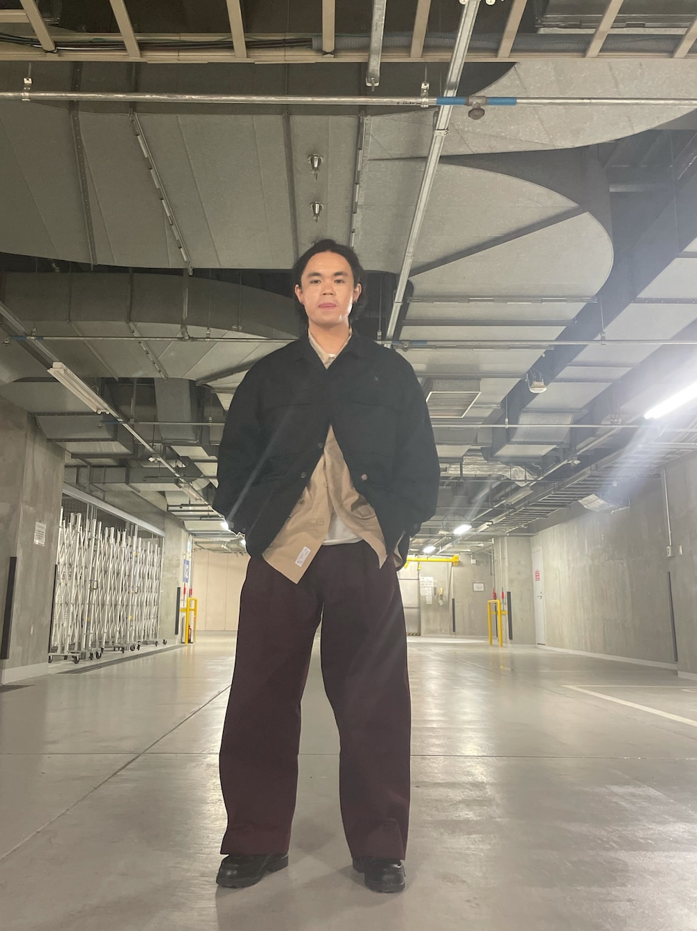 「今日のコーデ、革靴、ootd、シャツ、レイヤードスタイル、おしゃれさんと繋がりたい」｜「scairの【scair】DICKIES BDU ミリタリージャケット MEN（ミリタリージャケット、ブラック系）」を使った、佐藤 智哉さん（メンズ・168cm）の冬コーディネートの1枚目の写真