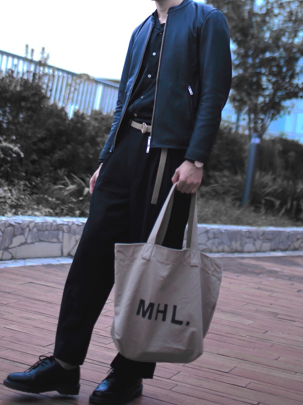 「STUDIOUSのSTUDIOUS ソフトラムシングルライダース-made in japan-（ライダースジャケット、ブラック系）」を使った、sho__ta_____さん（メンズ・178cm）の秋コーディネートの1枚目の写真