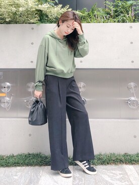 「Roomy's（ルーミーズ）のアイテム（その他パンツ）」を使った、YUNAさん（レディース・163cm）の秋コーディネート