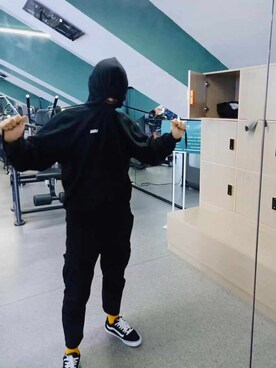 「VANS（バンズ）のアイテム（パーカー）」を使った、Shinlchyさん（メンズ・183cm）の秋コーディネート