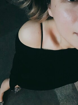 「COS（コス）のアイテム（ニット/セーター、ブラック系）」を使った、苯蛋Yさん（レディース・165cm）の秋コーディネート