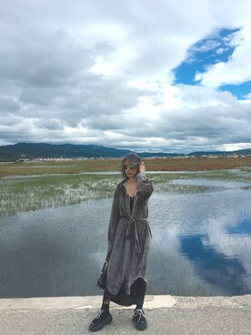 「travel」｜「アイテム（スニーカー）」を使った、CreamySoupさん（レディース・166cm）の秋コーディネート