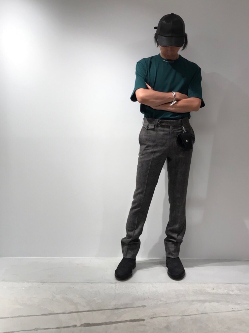 「JOHN LAWRENCE SULLIVAN、2018ＡＷ」｜「JOHN LAWRENCE SULLIVANのCREW NECK JACQUARD LOGO TEE（Tシャツ/カットソー、グリーン系）」を使った、fujisakiさん（メンズ・172cm）の夏コーディネートの1枚目の写真