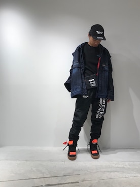 「off white（オフホワイト）のアイテム（ジャケット/アウター）」を使った、fujisakiさん（メンズ・172cm）の秋コーディネート