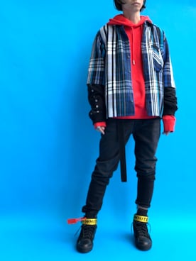 「off white（オフホワイト）のアイテム（トップス）」を使った、fujisakiさん（メンズ・173cm）の夏コーディネート