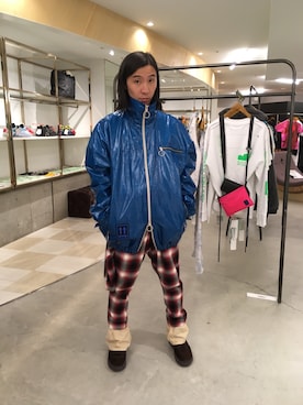 「off white（オフホワイト）のアイテム（ジャケット/アウター）」を使った、fujisakiさん（メンズ・172cm）の冬コーディネート