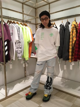 「off white（オフホワイト）のアイテム（パンツ）」を使った、fujisakiさん（メンズ・172cm）の冬コーディネート