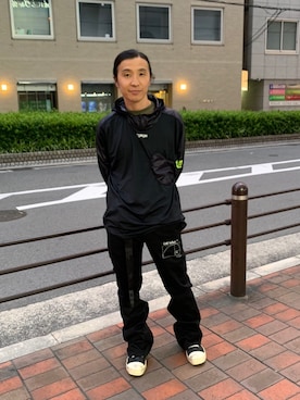 「off white（オフホワイト）のアイテム（パンツ）」を使った、fujisakiさん（メンズ・172cm）の夏コーディネート