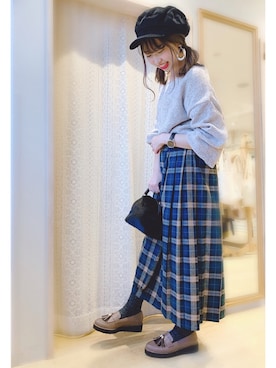 「アイテム（ドレスシューズ、ベージュ系）」を使った、mikaさん（レディース・157cm）の秋コーディネート