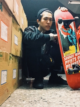 「Slightly Numb（スライトリーナム）のアイテム（パンツ）」を使った、吳さん（メンズ・168cm）の冬コーディネート