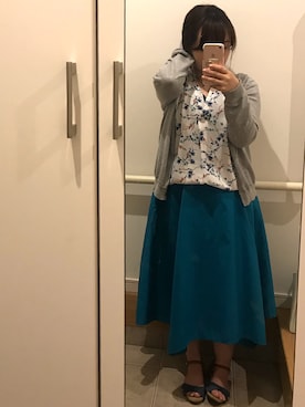「UNIQLO（ユニクロ）のアイテム（カーディガン/ボレロ、グレー系）」を使った、kiyaさん（レディース）の春コーディネート