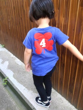 「DENIM DUNGAREE（デニムダンガリー）のアイテム（Tシャツ/カットソー、ブルー系）」を使った、cocoa5454さん（キッズ・120cm）の夏コーディネート