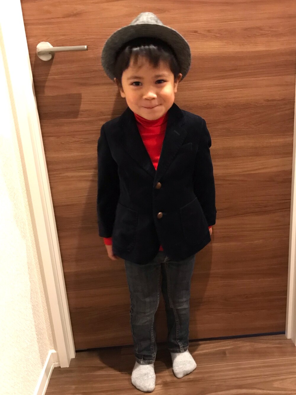 「UNIQLOのアイテム（ジャケット/アウター、ブラック系）」を使った、Kappaさん（キッズ・100cm）の春コーディネートの1枚目の写真
