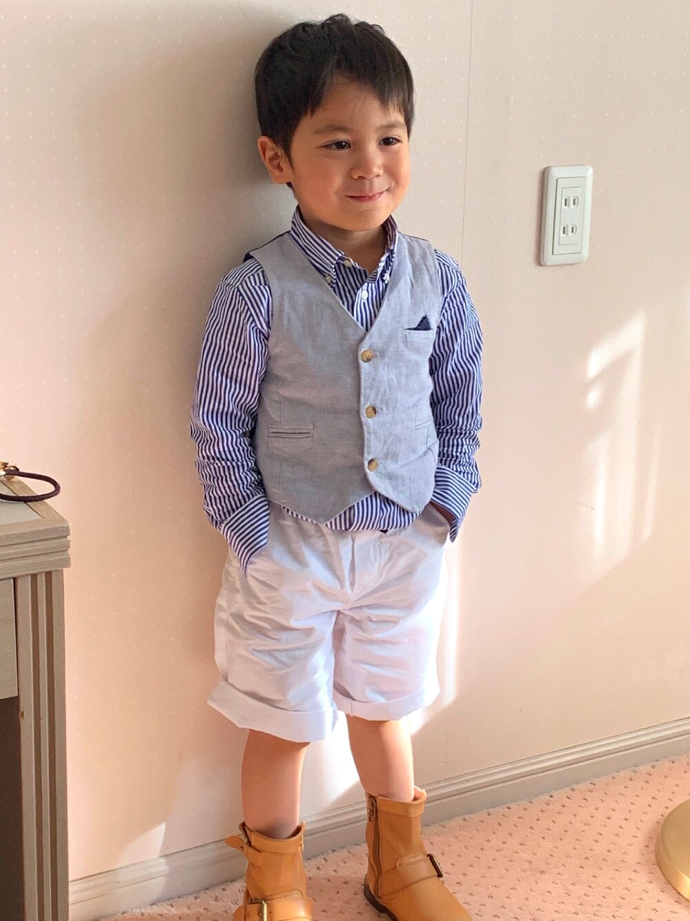 「mayoralのアイテム（ベスト、ブルー系）」を使った、Kappaさん（キッズ・100cm）の春コーディネートの1枚目の写真