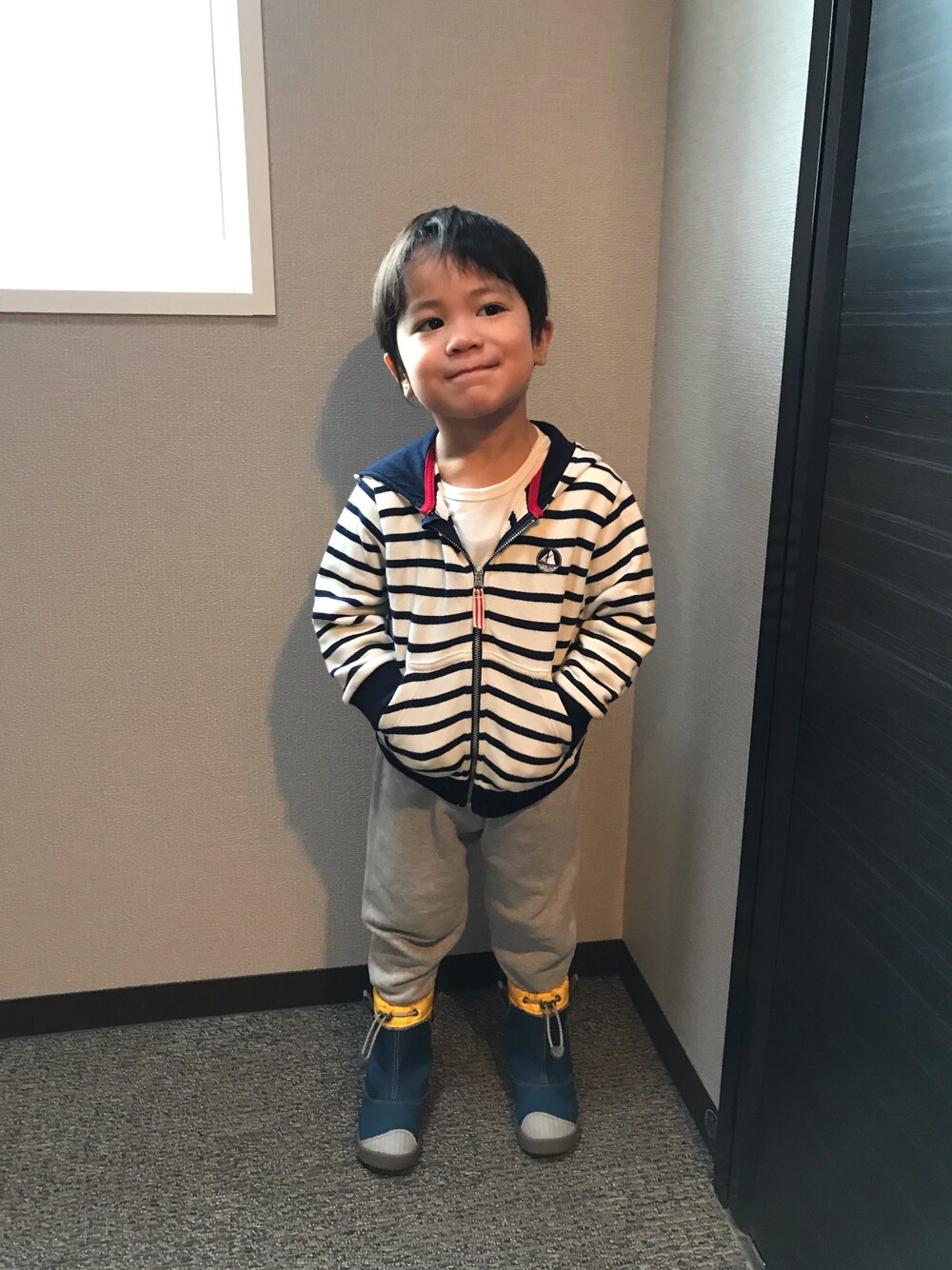 「FUJIROCKEEN、キッズコーデ、雨の日コーデ、男の子コーデ、keen、keen kids」｜「PETIT BATEAUのマリニエールジップアップパーカ（パーカー、ホワイト系）」を使った、Kappaさん（キッズ・92cm）の夏コーディネートの1枚目の写真