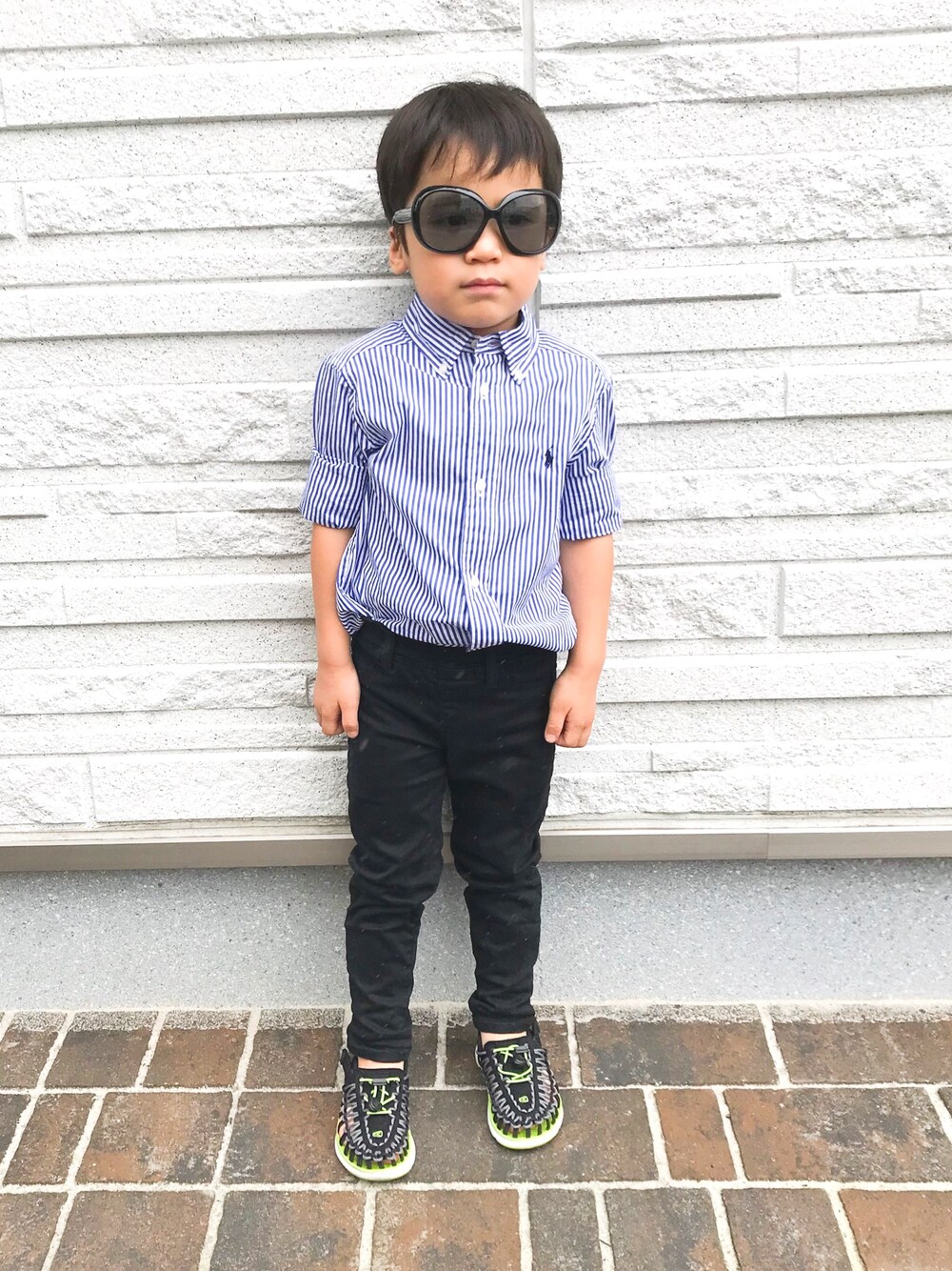 「kids、休日スタイル、ユニクロコーデ、ユニクロキッズ、ラルフローレンシャツ、followme、サングラス男子、サングラスキッズ」｜「POLO RALPH LAURENのアイテム（シャツ/ブラウス、ブルー系）」を使った、Kappaさん（キッズ・92cm）の夏コーディネートの1枚目の写真