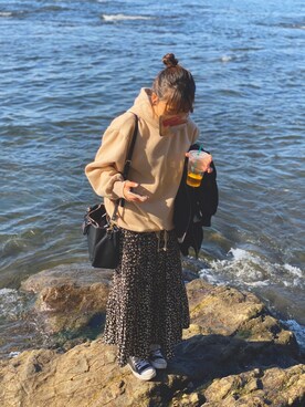 「titivate（ティティベイト）のアイテム（パーカー）」を使った、mimi♥さん（レディース・157cm）の秋コーディネート