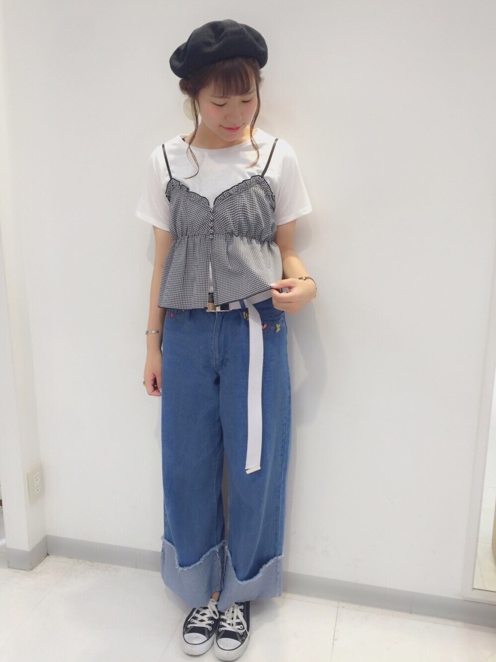 「ナイスクラップ、nice claup、one after another NICE CLAUP、カジュアル、summer、ビスチェ、ギンガムチェック、デニム、ガチャベルト、ベレー帽」｜「one after another NICE CLAUPのコーデいらず２枚セット（Tシャツ/カットソー、その他）」を使った、ま つ ゆ か ◡̈*さん（レディース・166cm）の夏コーディネートの1枚目の写真