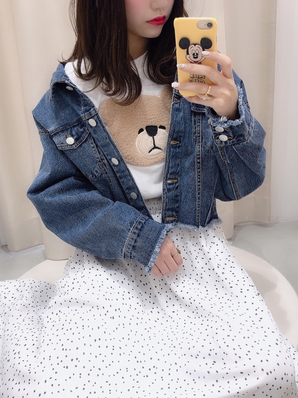 「ナイスクラップ、nice claup、one after another NICE CLAUP、くまさん、くまTシャツ、Tシャツ、Gジャン、ドット、ロングスカート、はるコーデ」｜「one after another NICE CLAUPのバックベルト デニムジャケット（デニムジャケット、ブラック系）」を使った、ま つ ゆ か ◡̈*さん（レディース・166cm）の春コーディネートの1枚目の写真