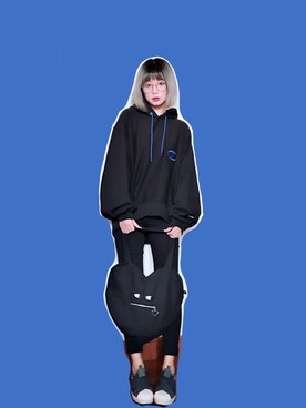 「EMODA」｜「アイテム（スリッポン）」を使った、Liiiさん（レディース・160cm）の秋コーディネート