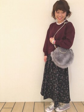 MIHARUさんの「・フラワープリントタックフレアースカート」を使ったコーディネート