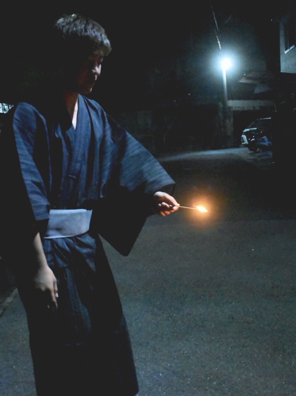 「MONO-MARTの浴衣 4点セット【 浴衣 ＋ 帯 ＋ 下駄 ＋ 扇子】（浴衣、ブラック系）」を使った、Ryusanさん（メンズ・177cm）の夏コーディネートの1枚目の写真