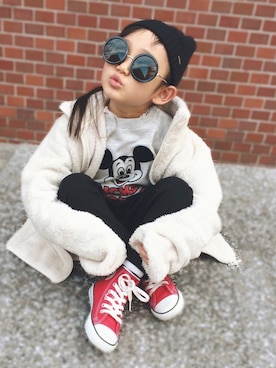 「黒パンツ」｜𓇼yuchico𓇼さん（キッズ・110cm）の冬コーディネート