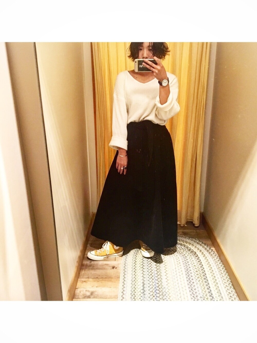 「シンプルコーデ、秋服、ワッフル、Dickies、skirt、converse、CT70s、TIMEX」｜「CIAOPANICのオーバーサイズワッフル2WAYプルオーバー（Tシャツ/カットソー、ホワイト系）」を使った、陽さん（レディース・155cm）の秋コーディネートの1枚目の写真