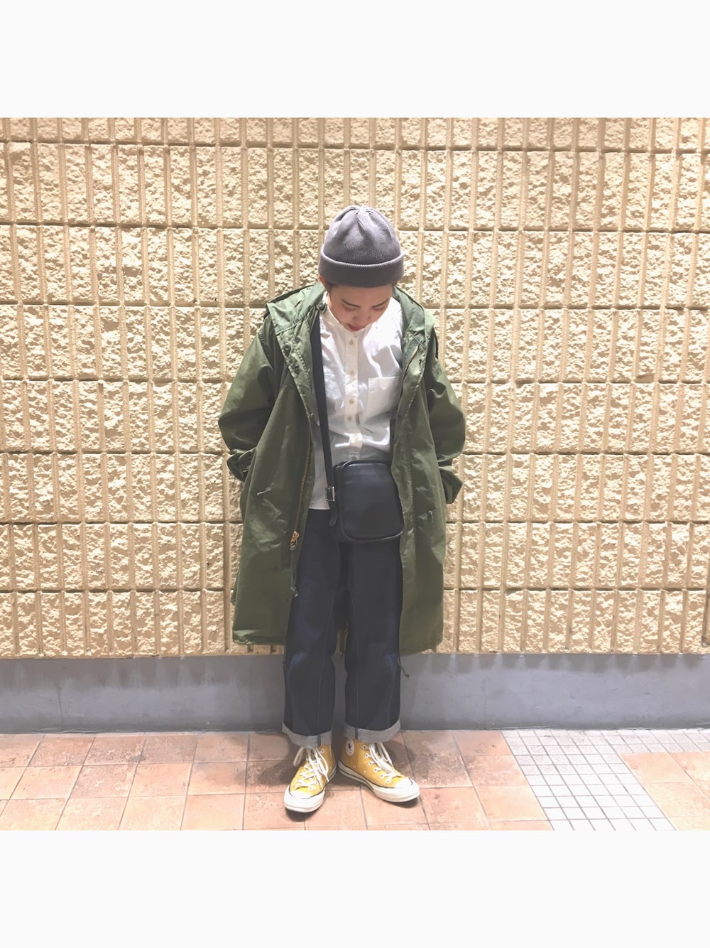 「crepscule、古着、M-65、TUKI、old coach、converse、カジュアルコーデ、スニーカー、春コーデ、シンプルコーデ」｜「crepusculeのcrepuscule knit cap（ニットキャップ/ビーニー、グレー系）」を使った、陽さん（レディース・155cm）の春コーディネートの1枚目の写真