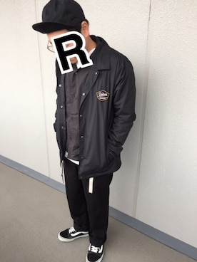 「VOLCOM（ボルコム）のアイテム（ナイロンジャケット）」を使った、RAYさん（メンズ・171cm）の秋コーディネート