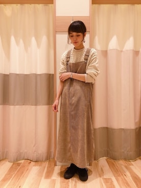 「ケーブルニット」｜「アイテム（ジャンパースカート）」を使った、torikaiさん（レディース・160cm）の秋コーディネート