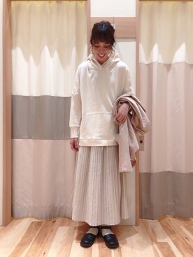 「アイテム（その他アウター、ピンク系）」を使った、torikaiさん（レディース・160cm）の春コーディネート
