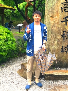「TOMS（トムス）のアイテム（シューズ）」を使った、Toi Poohさん（メンズ・174cm）の春コーディネート