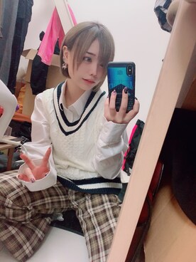 「よくわからんのアイテム（ベスト、ホワイト系）」を使った、ゆあさん（レディース・151cm）の冬コーディネート