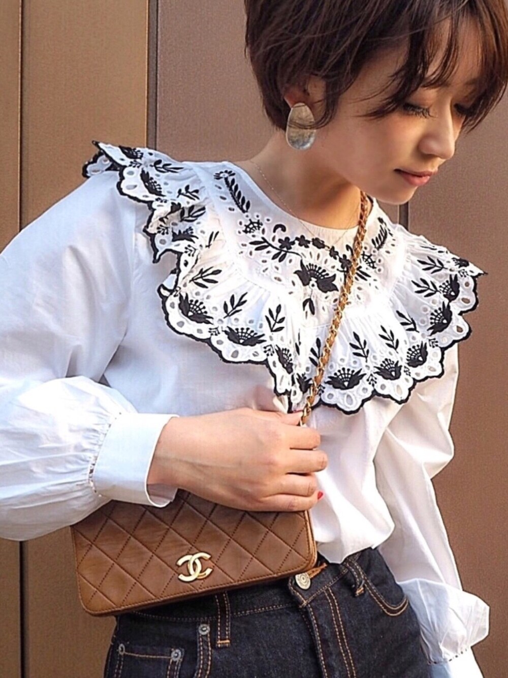 「はるコーデ、ゆるコーデ、プチプラコーデ、刺繍ブラウス、ZARA、ブラウス、デニム」｜「AZUL by moussyのハイウエストワイドデニムパンツ（デニムパンツ、ブルー系）」を使った、𝙔𝙐𝙆𝙄さん（レディース・161cm）の春コーディネートの1枚目の写真