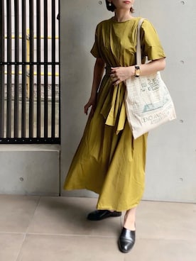 「TIMELESS&THREE（タイムレスアンドスリー）のアイテム」を使った、𝙔𝙐𝙆𝙄さん（レディース・162cm）の夏コーディネート