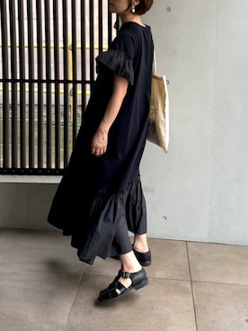 「TIMELESS&THREE（タイムレスアンドスリー）のアイテム」を使った、𝙔𝙐𝙆𝙄さん（レディース・162cm）の夏コーディネート