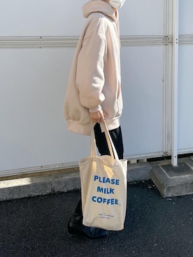「classicalelf（クラシカルエルフ）のアイテム（パーカー）」を使った、𝙔𝙐𝙆𝙄さん（レディース・162cm）の冬コーディネート